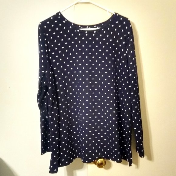 Preowned Navy Blue Long Sleeved Top with White Polka Dots (Size 1X) - Picture 1 of 2